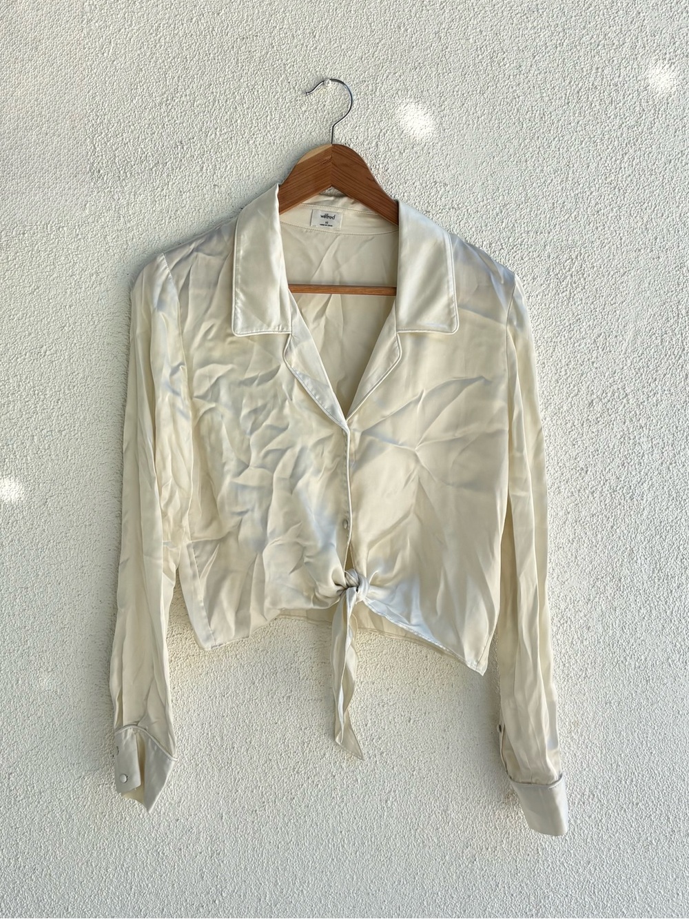 Wilfred Aritzia Cream Tie-Front Satin Button-Up Top